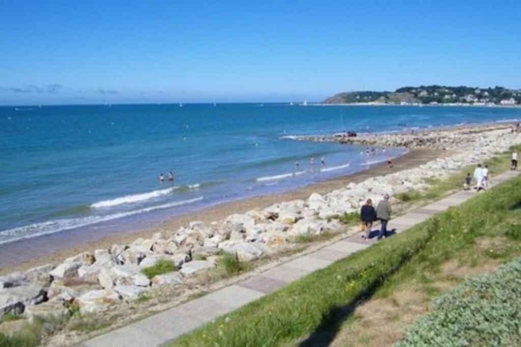 Gites Des Isles - Le Jersey Barneville-Carteret Buitenkant foto