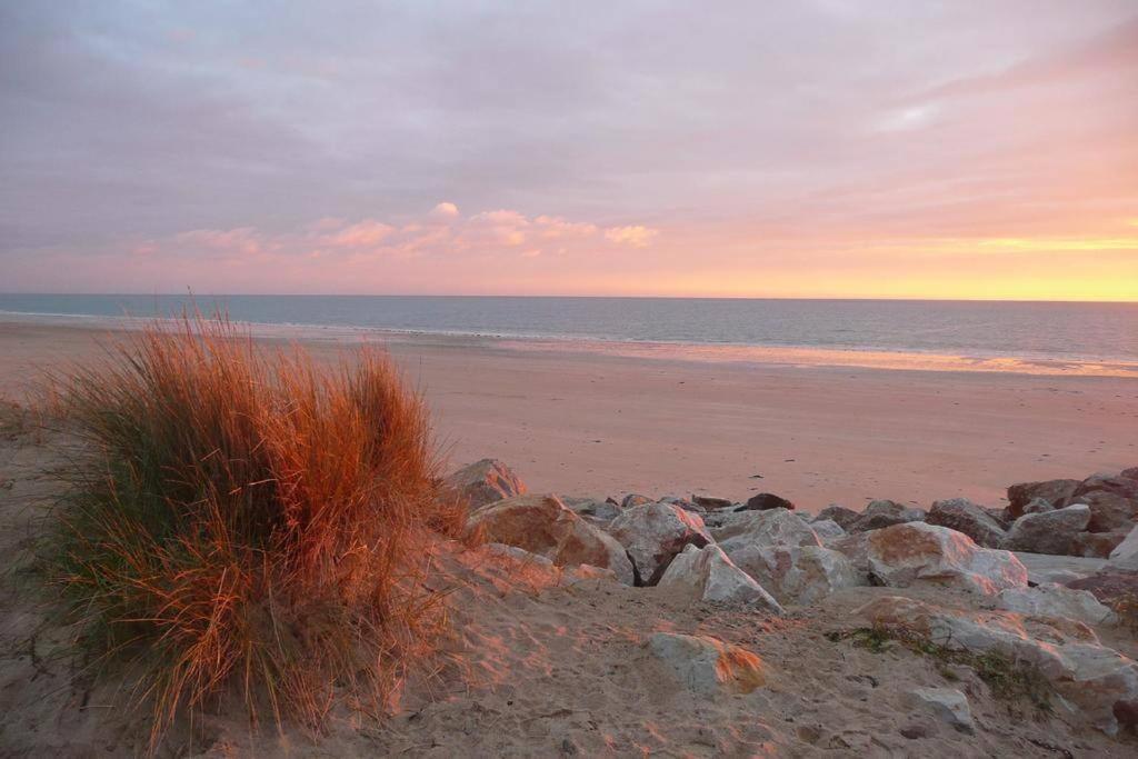 Gites Des Isles - Le Jersey Barneville-Carteret Buitenkant foto